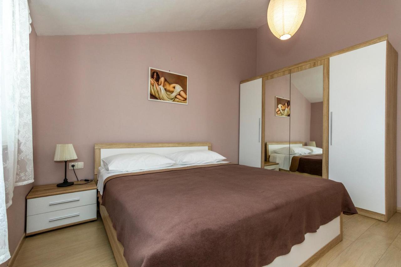 פירובאץ Apartments La Mirage מראה חיצוני תמונה