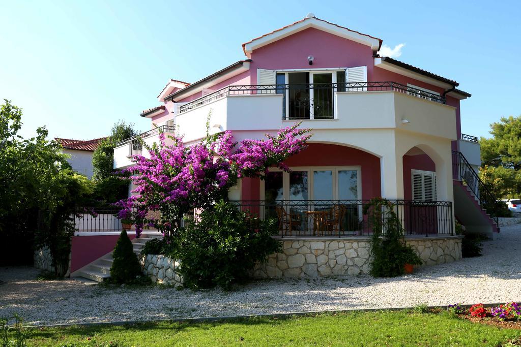 פירובאץ Apartments La Mirage מראה חיצוני תמונה