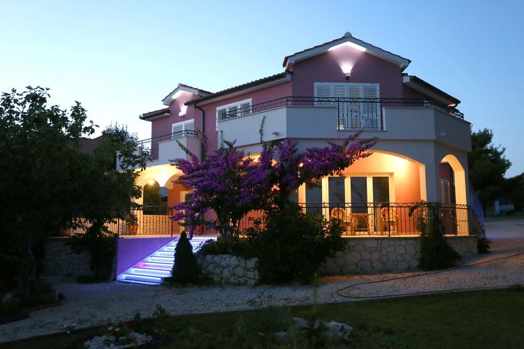 פירובאץ Apartments La Mirage מראה חיצוני תמונה